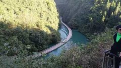 你知道水上網(wǎng)紅浮橋-獅子關(guān)？